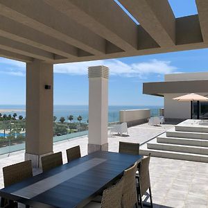 Penthouse With Wide Terrace Next To The Ocean